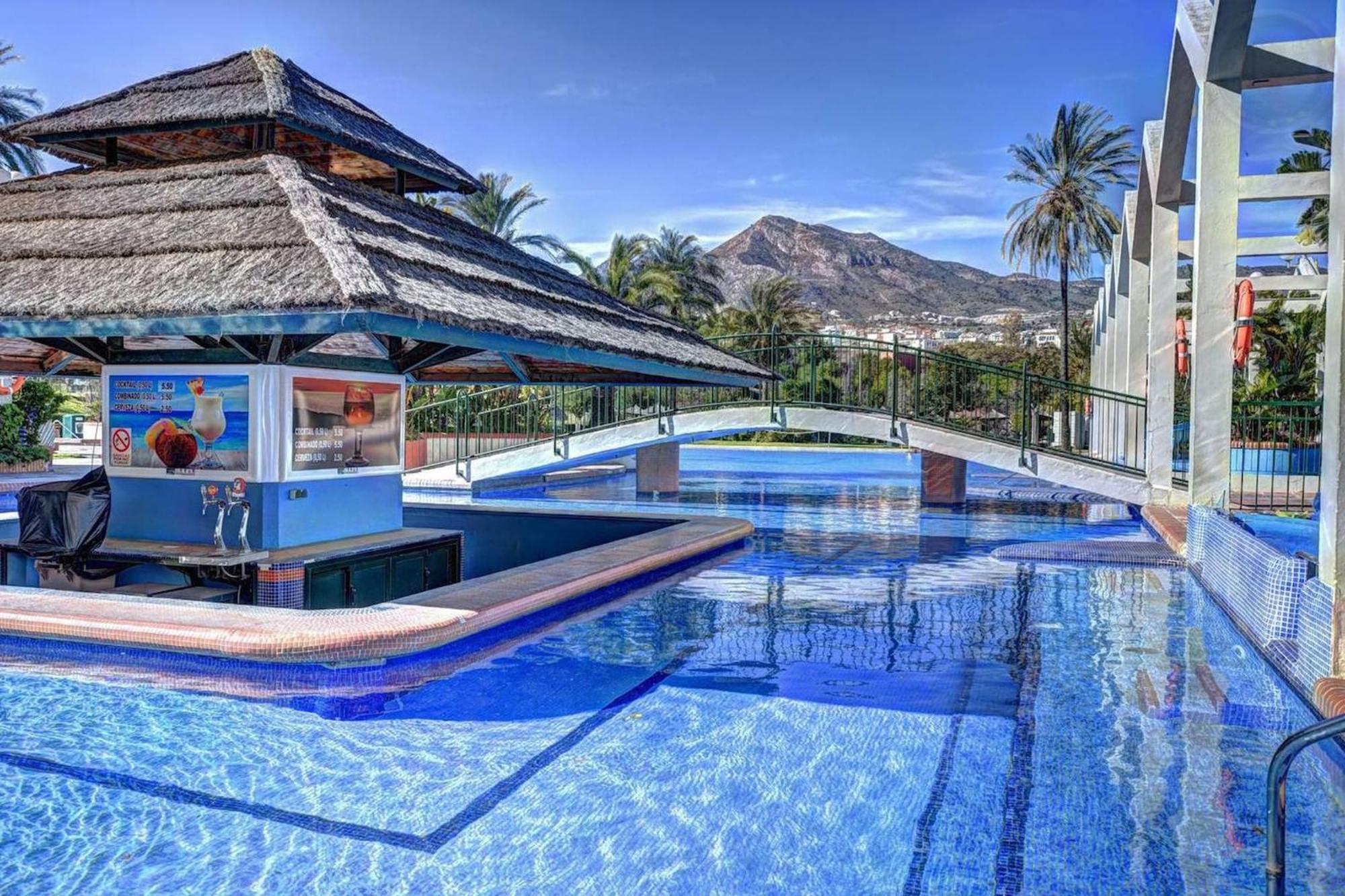 Benalbeach Apartment With Water Park Бенальмадена Экстерьер фото